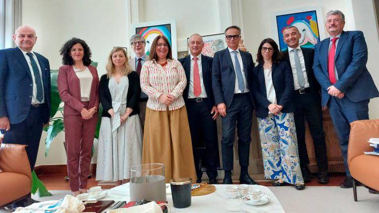 Ravenna, porto promosso a Shangai. Corsini: “Dal 2026 intensificati gli scambi con la Cina” Ravenna, porto promosso a Shangai. Corsini: “Dal 2026 intensificati gli scambi con la Cina”
