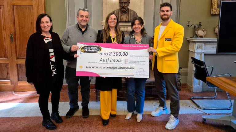 All’Ausl Imola 2.300 euro dal Mercatone Germanvox di Toscanella di Dozza All’Ausl Imola 2.300 euro dal Mercatone Germanvox di Toscanella di Dozza