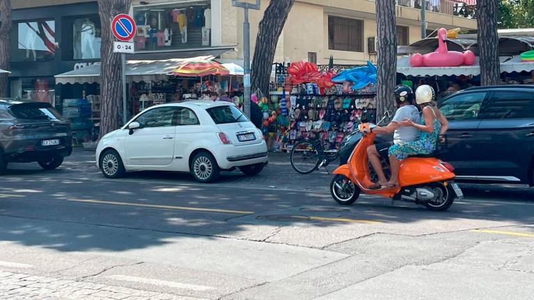 Rimini. Viali delle Regine, gli albergatori: “Così i turisti scappano” Rimini. Viali delle Regine, gli albergatori: “Così i turisti scappano”