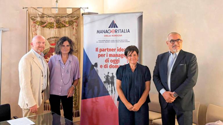 Lugo, da Manageritalia Emilia-Romagna una torre faro e una stazione radio per la Protezione Civile Lugo, da Manageritalia Emilia-Romagna una torre faro e una stazione radio per la Protezione Civile