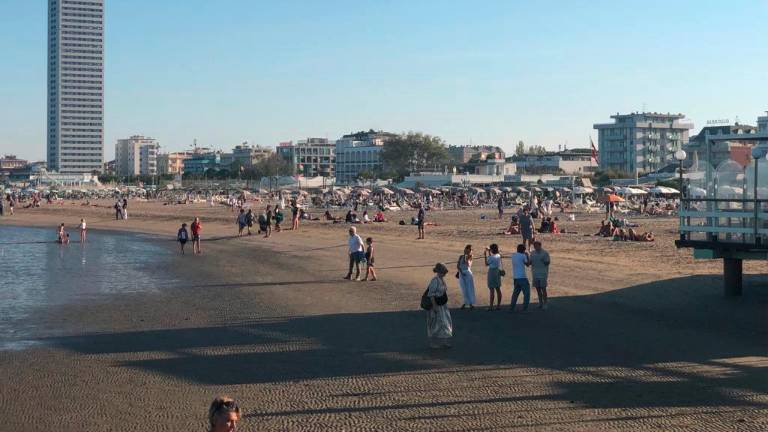 La spiaggia piena di gente nel fine settimana appena passato La spiaggia piena di gente nel fine settimana appena passato
