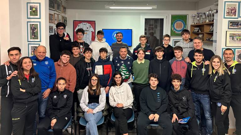 Calcio, senza di loro, non si gioca: 19 nuovi arbitri per la sezione di Ravenna Calcio, senza di loro, non si gioca: 19 nuovi arbitri per la sezione di Ravenna