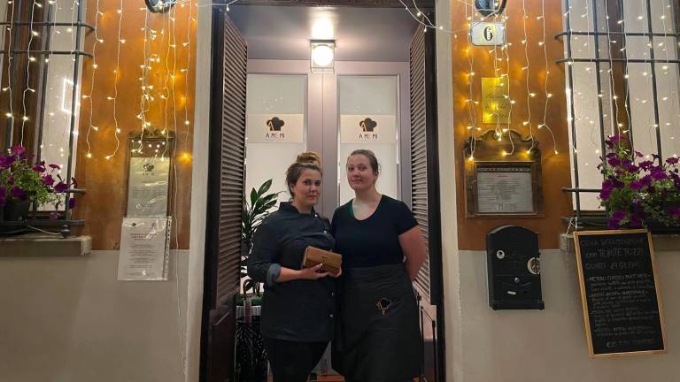 Lugo, ruba al ristorante ma le proprietarie sono esperte di arti marziali: accerchiato e bloccato Lugo, ruba al ristorante ma le proprietarie sono esperte di arti marziali: accerchiato e bloccato