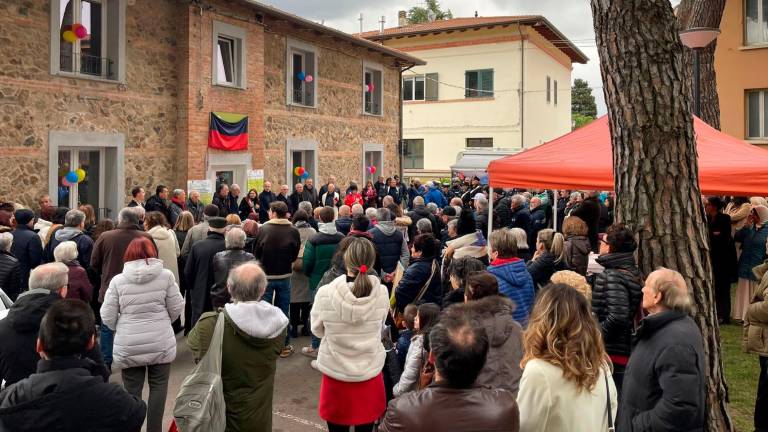 Casalfiumanese, inaugurata la “Casa delle associazioni e delle collettività” in memoria di Michele Santonastaso Casalfiumanese, inaugurata la “Casa delle associazioni e delle collettività” in memoria di Michele Santonastaso