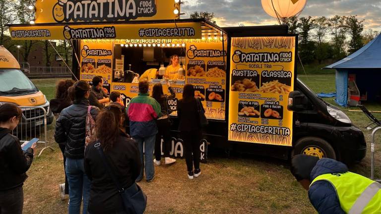 Cesena, i food truck in piazza della Libertà dal 22 al 24 marzo Cesena, i food truck in piazza della Libertà dal 22 al 24 marzo