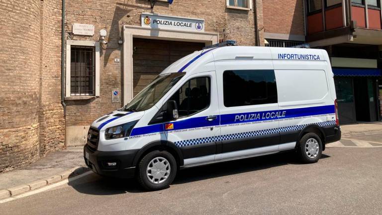 Un nuovo mezzo per la Polizia Locale Un nuovo mezzo per la Polizia Locale