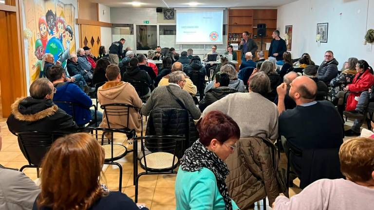 Massa, alluvione, assemblea a Fruges: “Serve un impegno comune perché non succeda più” Massa, alluvione, assemblea a Fruges: “Serve un impegno comune perché non succeda più”