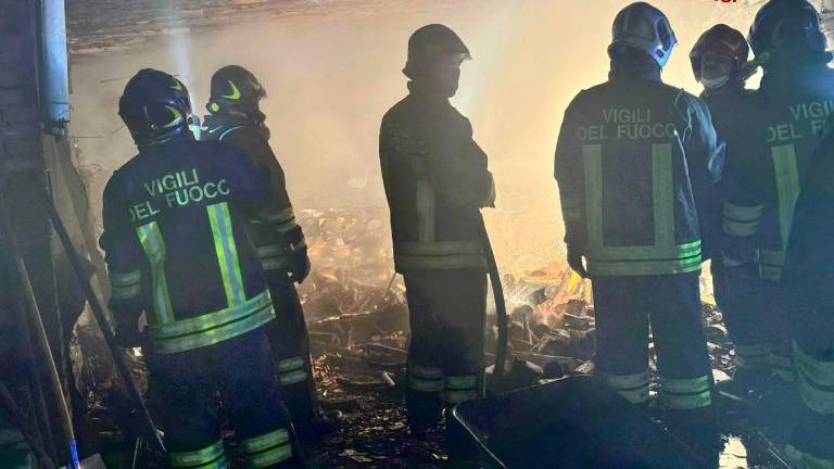Castel del Rio, incendio nel garage di un’abitazione: una donna trasportata in ospedale Castel del Rio, incendio nel garage di un’abitazione: una donna trasportata in ospedale
