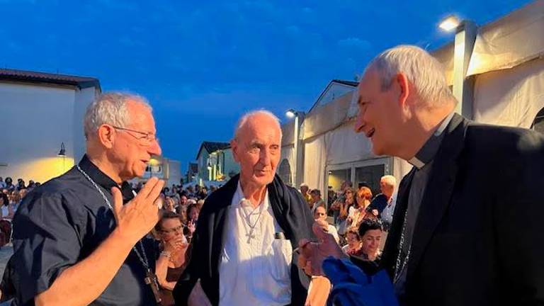 Cesenatico, oltre 400 persone ad ascoltare i messaggi di pace del cardinale Zuppi Cesenatico, oltre 400 persone ad ascoltare i messaggi di pace del cardinale Zuppi