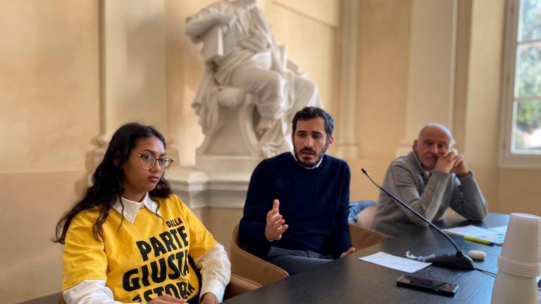 Cittadinanza onoraria italiana ai minori stranieri, il Comune di Cesena dà avvio al percorso con una cerimonia pubblica Cittadinanza onoraria italiana ai minori stranieri, il Comune di Cesena dà avvio al percorso con una cerimonia pubblica