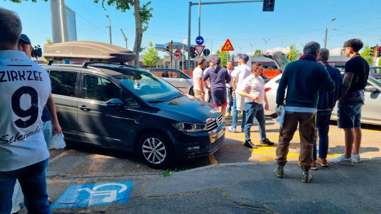 Brutta sorpresa, spariti i pullman dei tifosi del Bologna in partenza per la finale di Coppa Italia Brutta sorpresa, spariti i pullman dei tifosi del Bologna in partenza per la finale di Coppa Italia