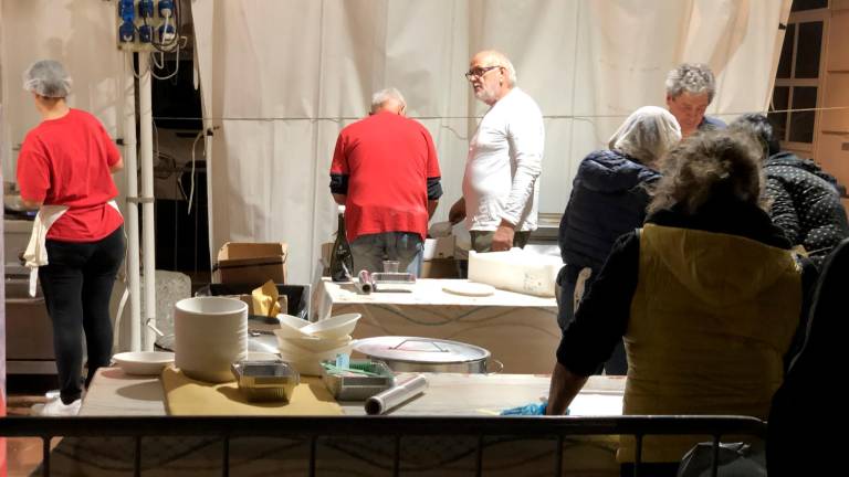 Cesenatico, “il pesce fa festa 2023”: partenza col botto VIDEO GALLERY Cesenatico, “il pesce fa festa 2023”: partenza col botto VIDEO GALLERY
