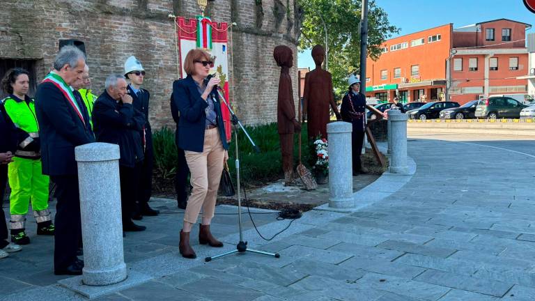 Forlì, un minuto di silenzio nel secondo anniversario dell’alluvione - Gallery Forlì, un minuto di silenzio nel secondo anniversario dell’alluvione - Gallery