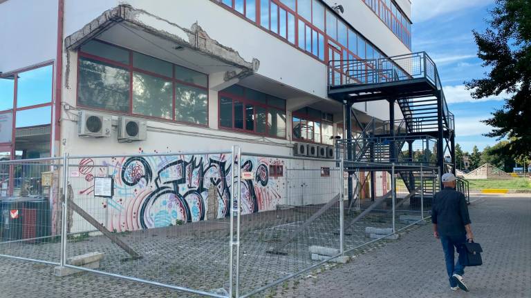 Messa in sicurezza della facoltà di Psicologia a Cesena: arrivano i ponteggi Messa in sicurezza della facoltà di Psicologia a Cesena: arrivano i ponteggi
