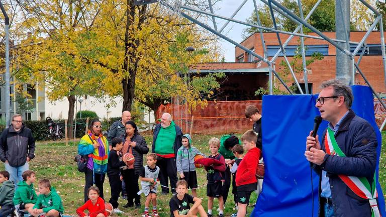 Faenza, il Parco Azzurro restituito alla città dopo l’alluvione: “Un messaggio di speranza” VIDEO GALLERY Faenza, il Parco Azzurro restituito alla città dopo l’alluvione: “Un messaggio di speranza” VIDEO GALLERY