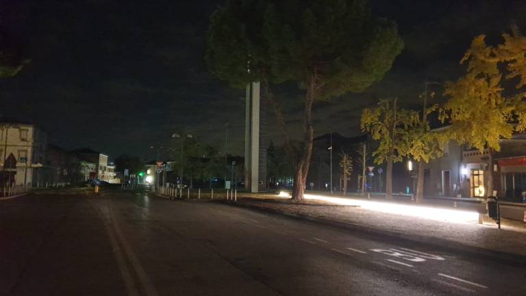Lugo, luci spente di notte: lamentele e paura per i ladri Lugo, luci spente di notte: lamentele e paura per i ladri