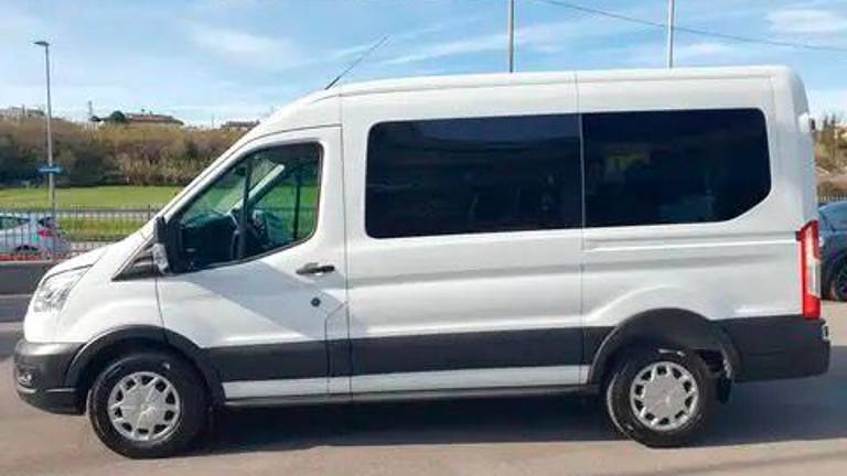 Il pulmino acquistato dal Csi Ravenna con la campagna “Non lasciarci a piedi” Il pulmino acquistato dal Csi Ravenna con la campagna “Non lasciarci a piedi”