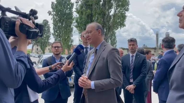 Esami a scuola, il ministro a Forlì: Scelta condivisa da Bonaccini e dalle Province VIDEO Esami a scuola, il ministro a Forlì: Scelta condivisa da Bonaccini e dalle Province VIDEO