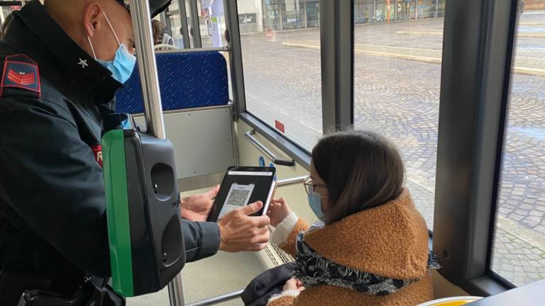 Cesena: partiti i controlli per il super Green Pass Cesena: partiti i controlli per il super Green Pass