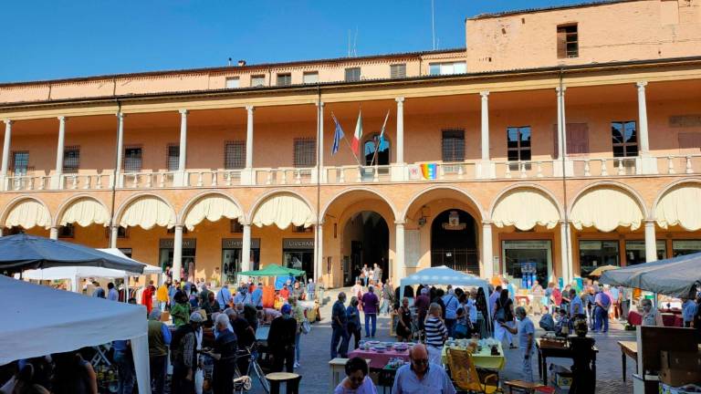 Faenza, domenica torna la mostra mercato Ieri l'Altro Faenza, domenica torna la mostra mercato Ieri l'Altro