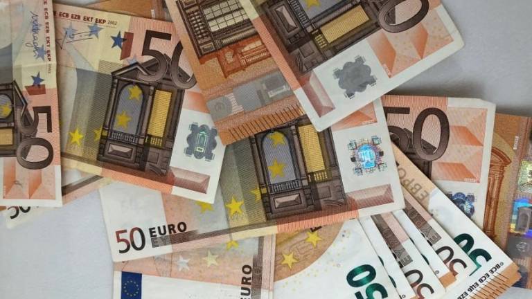 Lugo, amministra il patrimonio del marito e gli prosciuga il conto Lugo, amministra il patrimonio del marito e gli prosciuga il conto