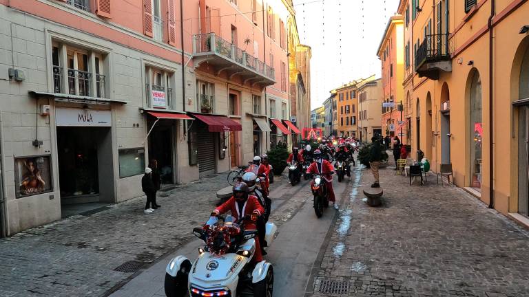 Imola. La festa con i “Motobabbi” - GALLERY Imola. La festa con i “Motobabbi” - GALLERY