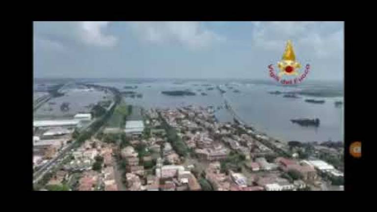 Conselice ancora invasa dall'acqua e monta l'esasperazione VIDEO Conselice ancora invasa dall'acqua e monta l'esasperazione VIDEO