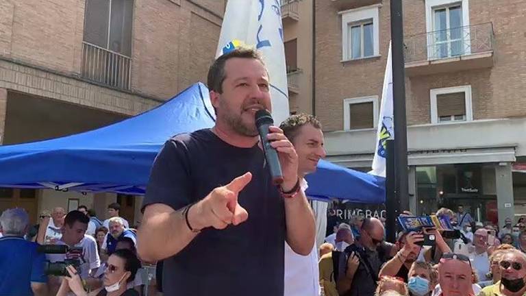 Matteo Salvini a Rimini: Al Governo col Pd e i 5 Stelle è una battaglia quotidiana Matteo Salvini a Rimini: Al Governo col Pd e i 5 Stelle è una battaglia quotidiana