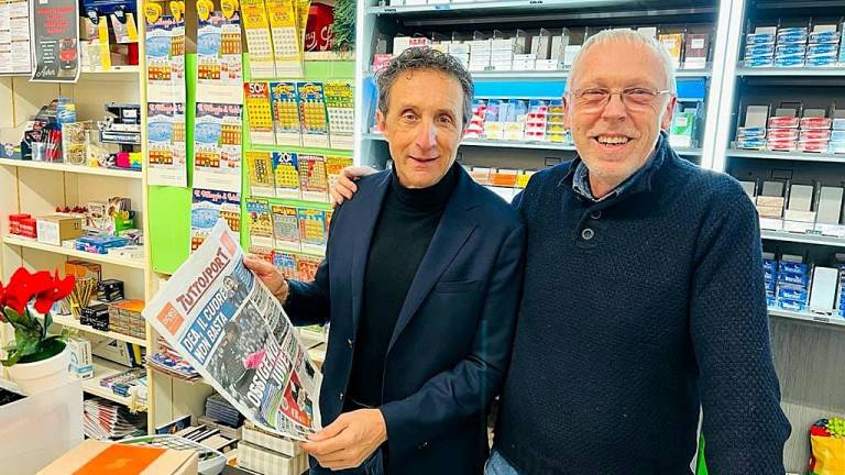 Massa Lombarda, il sindaco visita la tabaccheria Berardi Massa Lombarda, il sindaco visita la tabaccheria Berardi