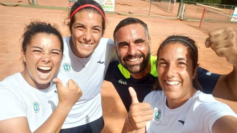Tennis, il Ct Casalboni festeggia la salvezza in B2 femminile Tennis, il Ct Casalboni festeggia la salvezza in B2 femminile