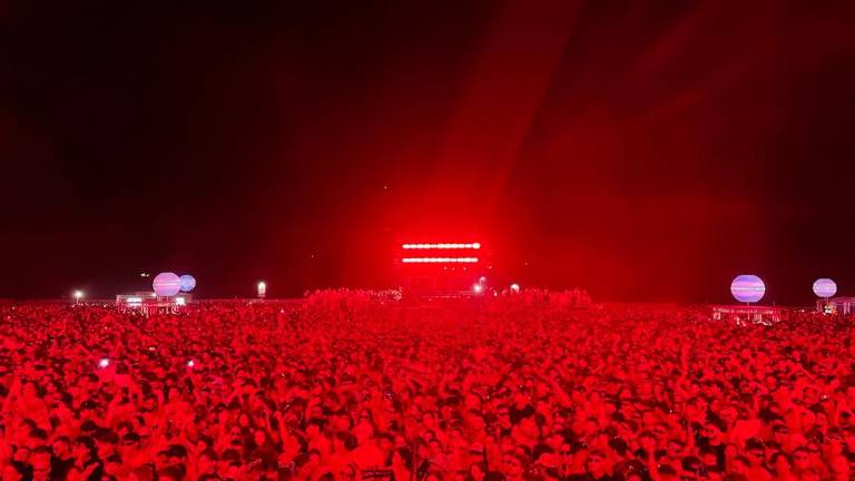 Rimini, in 13mila alla Beach Arena per Ferragosto Rimini, in 13mila alla Beach Arena per Ferragosto