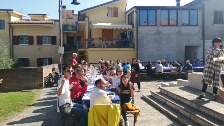 Riccione: i ragazzi del Centro 21 invitati a pranzo a Ciocopaese: Ripartiamo tutti insieme Riccione: i ragazzi del Centro 21 invitati a pranzo a Ciocopaese: Ripartiamo tutti insieme