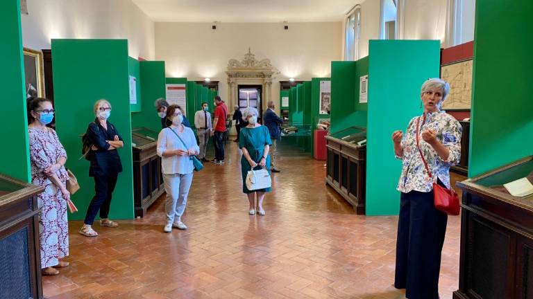 Cesena, ultimi giorni alla Malatestiana per la mostra su Dante Alighieri Cesena, ultimi giorni alla Malatestiana per la mostra su Dante Alighieri