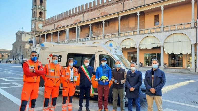 Faenza, escursionisti dal cuore d'oro a sostegno del 118 Faenza, escursionisti dal cuore d'oro a sostegno del 118