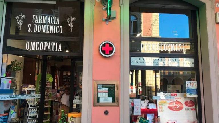 La farmacia rapinata a Bologna La farmacia rapinata a Bologna