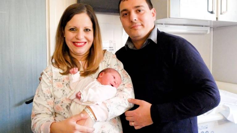 Imola, la prima è Anna. Ed è nata nel reparto dove lavora la mamma Imola, la prima è Anna. Ed è nata nel reparto dove lavora la mamma