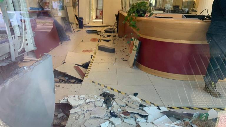Rimini, boato impressionante: bancomat esplode nella notte in via Caduti di Marzabotto Rimini, boato impressionante: bancomat esplode nella notte in via Caduti di Marzabotto