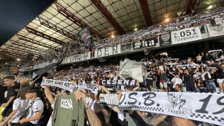 Calcio C, Cesena: sfondato il muro dei 4mila abbonati Calcio C, Cesena: sfondato il muro dei 4mila abbonati