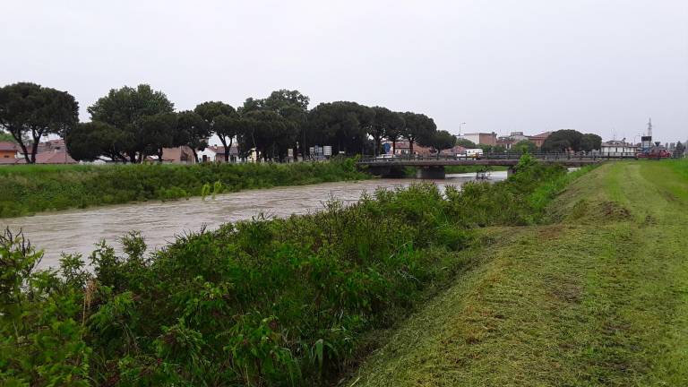 Bassa Romagna, allerta per criticità idraulica: Reno in piena ma si sta aprendo il Cavo Napoleonico Bassa Romagna, allerta per criticità idraulica: Reno in piena ma si sta aprendo il Cavo Napoleonico