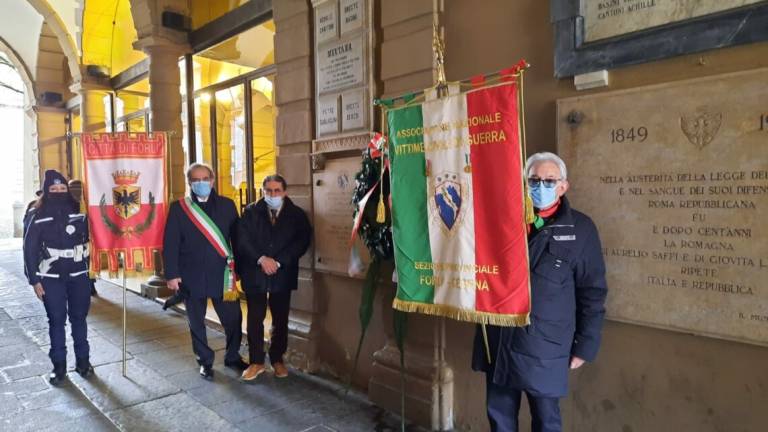 Forlì, omaggio alle vittime civili di guerra Forlì, omaggio alle vittime civili di guerra