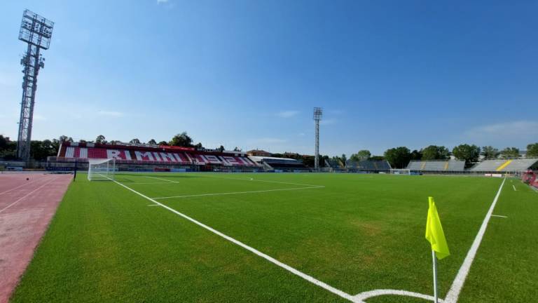 Calcio C, Rimini, nuovo corso: la presidentessa è Stefania Di Salvo, moglie di Stefano Petracca Calcio C, Rimini, nuovo corso: la presidentessa è Stefania Di Salvo, moglie di Stefano Petracca