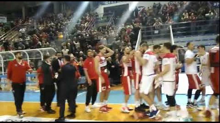 Basket, l'Unieuro va troppo forte per l'Andrea Costa (77-99) - VIDEO Basket, l'Unieuro va troppo forte per l'Andrea Costa (77-99) - VIDEO