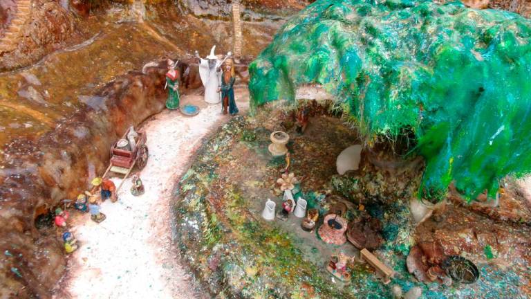 Gambettola, appassionato del Signore degli Anelli crea un giardino tolkieniano Gambettola, appassionato del Signore degli Anelli crea un giardino tolkieniano