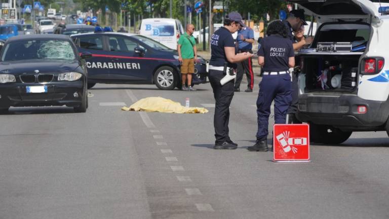 Lugo, 87enne muore travolto da un'auto mentre attraversa la strada Lugo, 87enne muore travolto da un'auto mentre attraversa la strada
