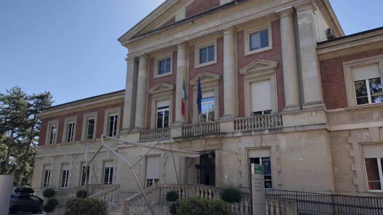 Imola, sono diventati 5 i pazienti di Montecatone positivi. Arrivano i tamponi Imola, sono diventati 5 i pazienti di Montecatone positivi. Arrivano i tamponi