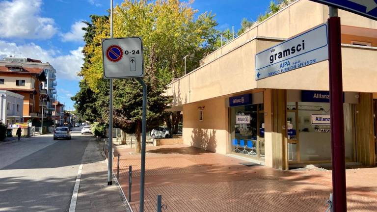 Misano, presentato ai residenti il progetto su piazza Gramsci Misano, presentato ai residenti il progetto su piazza Gramsci