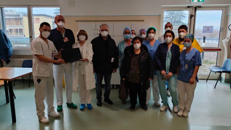 Forlì, una generosa donazione all'ospedale nel nome di Claudia Giulianini Forlì, una generosa donazione all'ospedale nel nome di Claudia Giulianini