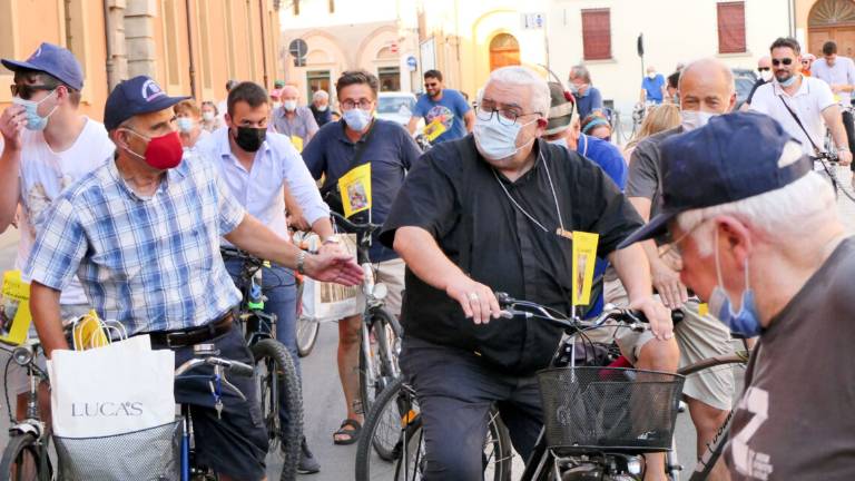 Imola, il vescovo: La pandemia insegna che l'eutanasia non è la soluzione Imola, il vescovo: La pandemia insegna che l'eutanasia non è la soluzione