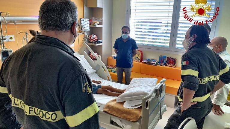 Rimini, il piccolo Tamim lascia l'ospedale dopo l'accoltellamento Rimini, il piccolo Tamim lascia l'ospedale dopo l'accoltellamento