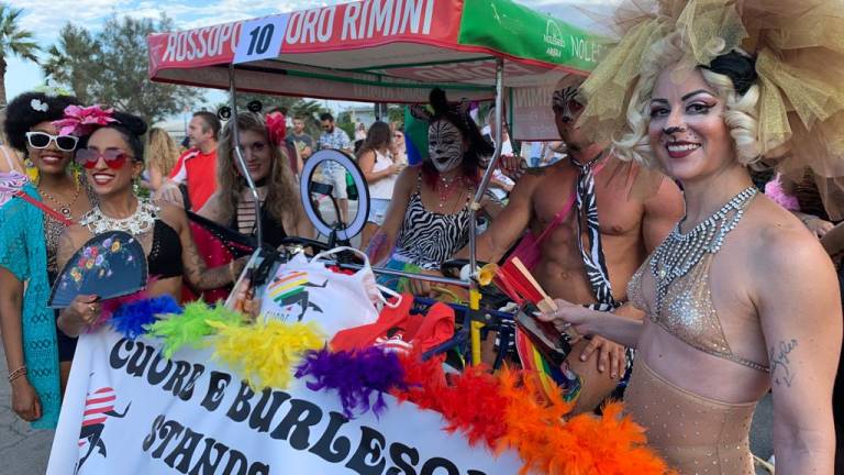 Rimini Summer Pride: Al Parco del mare sfiliamo in 15.000 Rimini Summer Pride: Al Parco del mare sfiliamo in 15.000